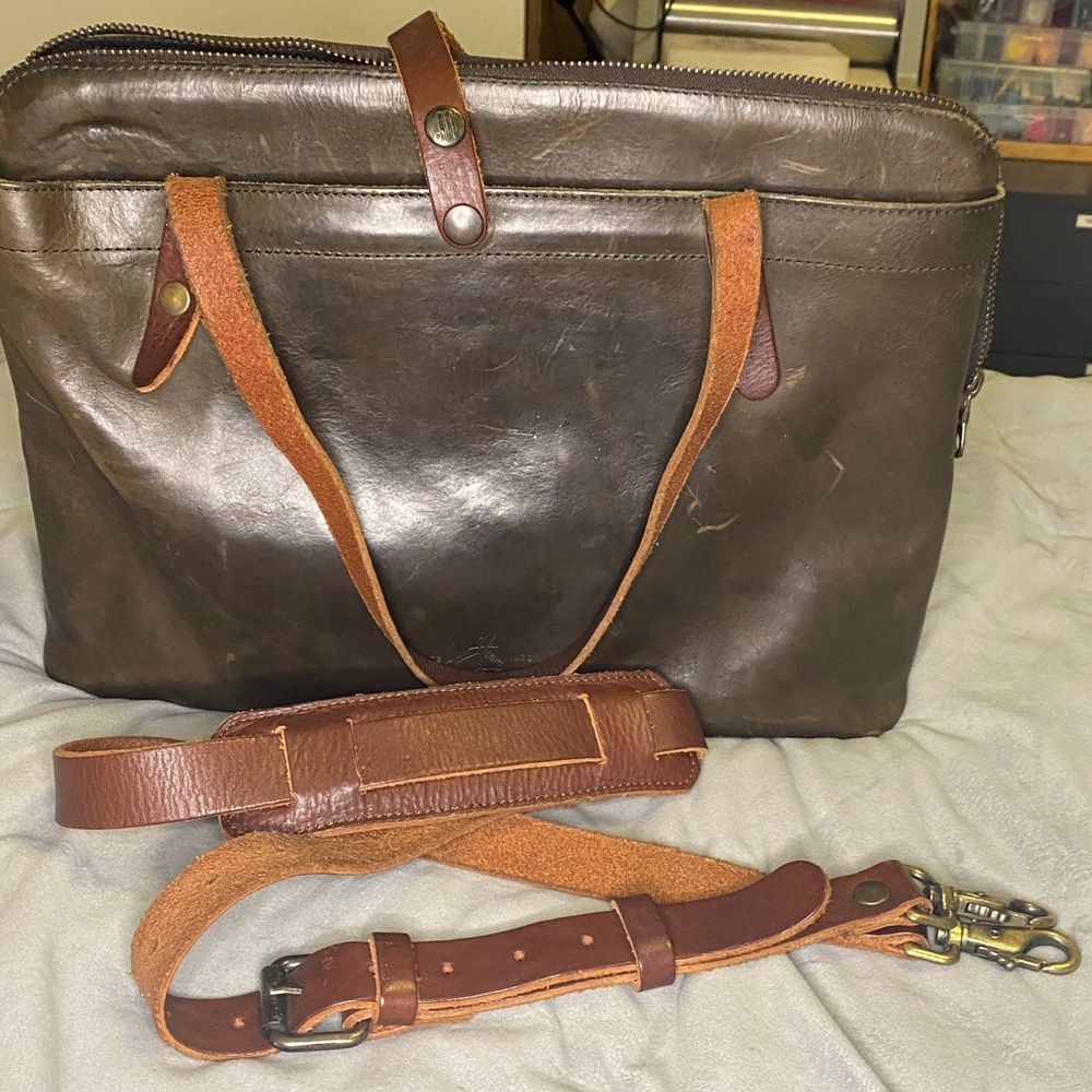 John Fluevog - Laptop vintage shoulder bag - Leather